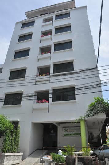 Baan Kaew Mansion Aparthotel Bangkok Exterior photo